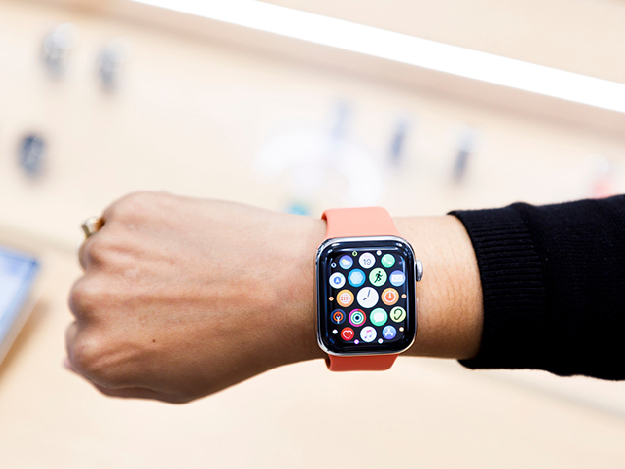 Apple Watch 强势占领钟表业！