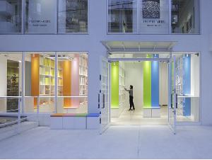 CORAZYs品牌店：贩售“小确幸”的色彩图书馆